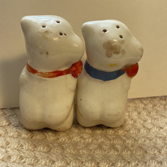 SHAWNEE BEAR SALT AND PEPPER - Picture 2 of 3